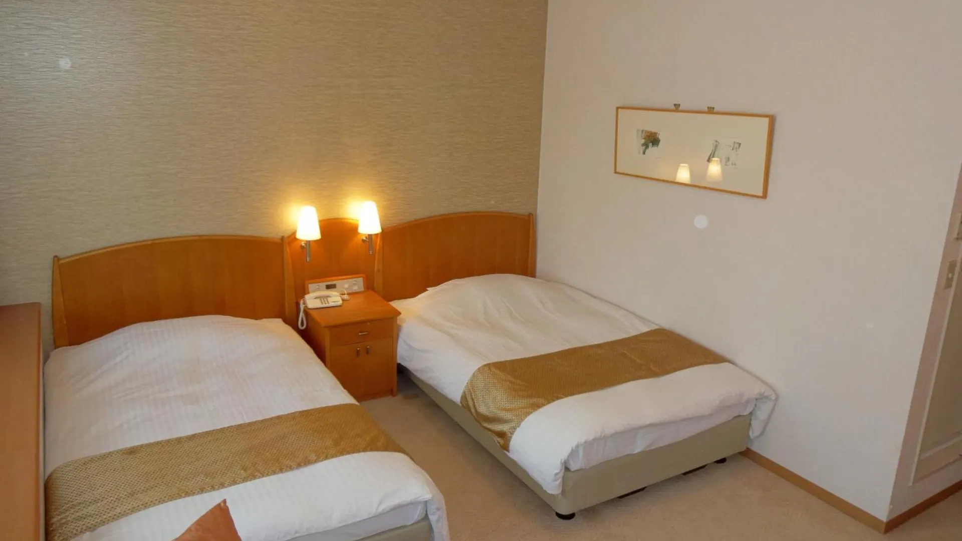 Kobe Luminous Hotel